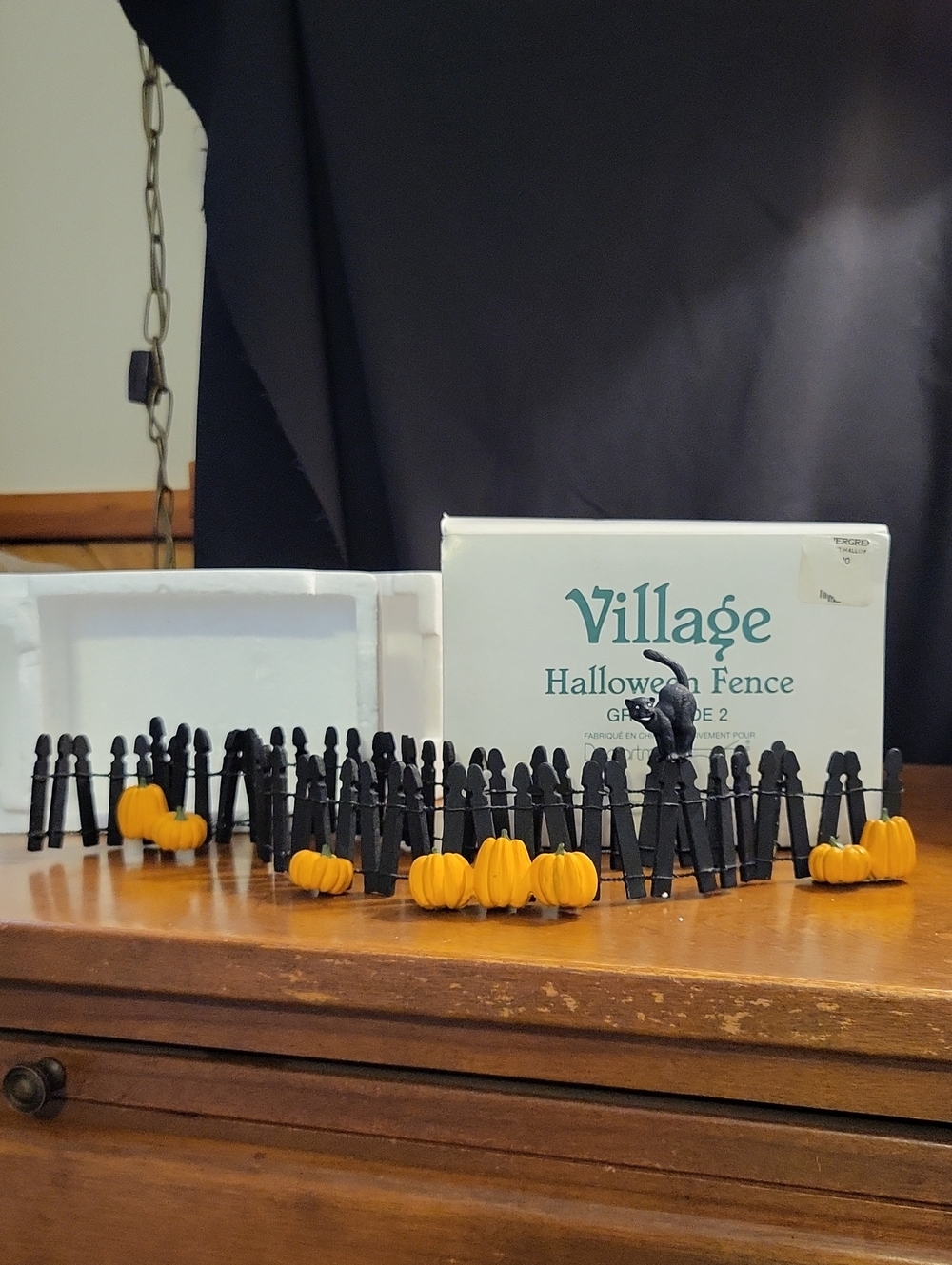 Department 56 Village Halloween Picket Fence with  Fence With Pumpkins And Cat